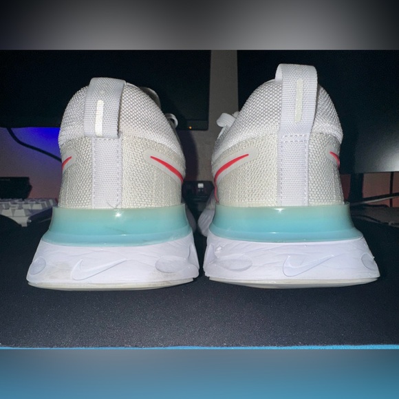 Nike React Infinity Run Flyknit 2 - Picture 4 of 12
